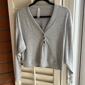 Alo Yoga Henley Pullover